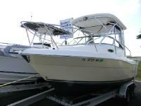 Robalo R225 Walkaround
