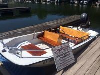 Boston Whaler Sport