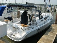 Hunter 33 Cruiser