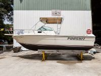 Pursuit 2200 Cuddy Cabin