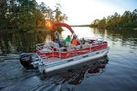 Tracker 18' Bass Buggy