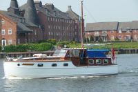 Landamores Motor Cruiser