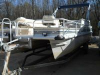 Voyager Marine V Super 24 Fish N Cruise
