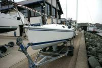 Catalina Capri 16