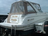 Larson 310 Cabrio Mid-Cabin