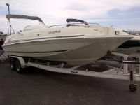 Sea Ray Deck Boat 240 Sundeck