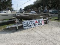 Xpress H16db W/ Yamaha F40 Tiller On An Saltwater Aluminu