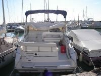 Larson 220 Mid Cabin