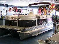 Apex Marine Qwest Ls 818 Cruise Tritoon