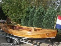 Zeer Originele Houten Reddings Sloep