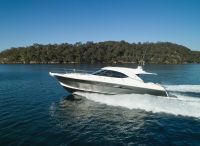 New Riviera 5000 Sport Yacht