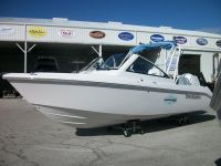 Boston Whaler 230Dc