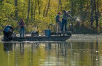 Tracker Grizzly 1860 Sportsman W/ 60Elpt 4Stroke, Custom T