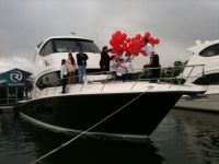 New New Riviera 53 Enclosed Flybridge With Ips