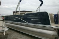 Tahoe Pontoon Cascade Entertainer Tri-Toon