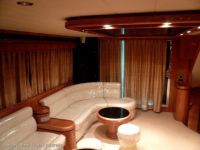 Horizon Motor Yachts E73 Skylounge