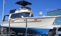 1985 Aquarius 35 Flybridge Cruiser