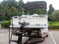 Sun Tracker Fishin' Barge 21 Signature Series