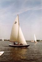 Centaur Open Zeilboot Met Stallingstrailer
