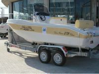 Blu & Blu Italia S.R.L. Gran Turismo 570